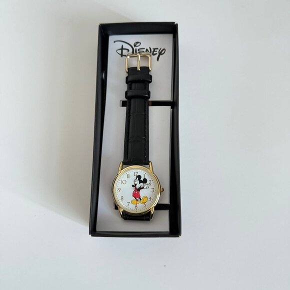 NWT - Disney Mickey Mouse Men's Gold Cardiff Alloy Watch - Picture 2 of 16